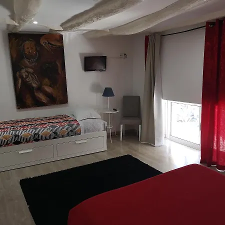 Apartment Downtown Garden Terrace , Only One House Up To 21pax *
