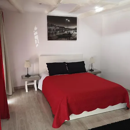 Apartment Downtown Garden Terrace , Only One House Up To 21pax