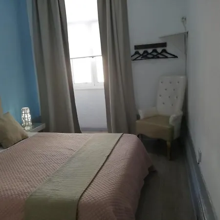 Downtown Garden Terrace , Only One House Up To 21pax Apartment *